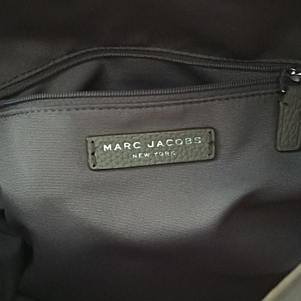 Marc Jacobs Nude Tan Croc-Embossed Leather Hobo Bag